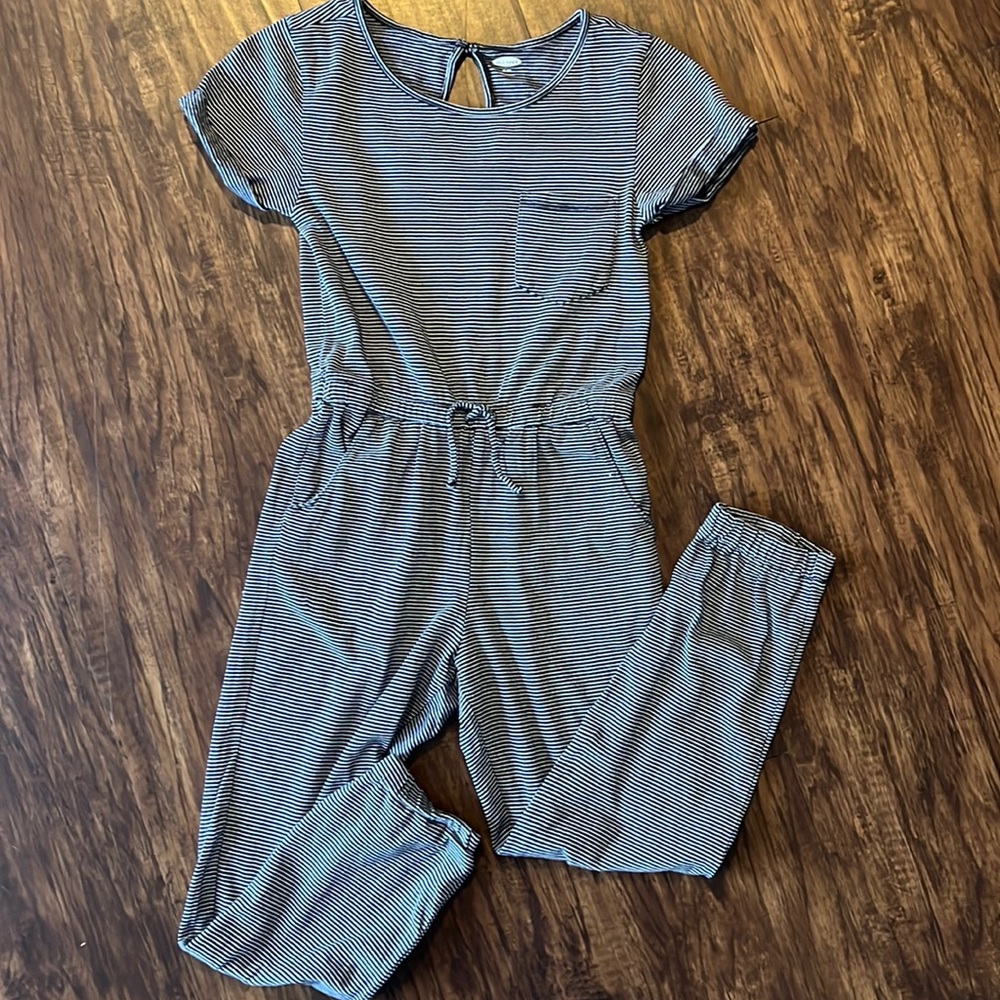 Black and white striped romper from Old Navy. Girls size 8.